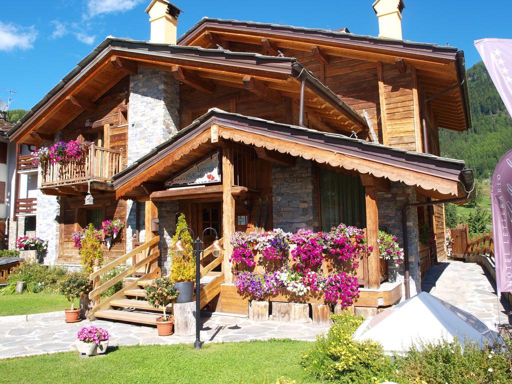 Hotel Letterario Locanda Collomb La Thuile Luaran gambar