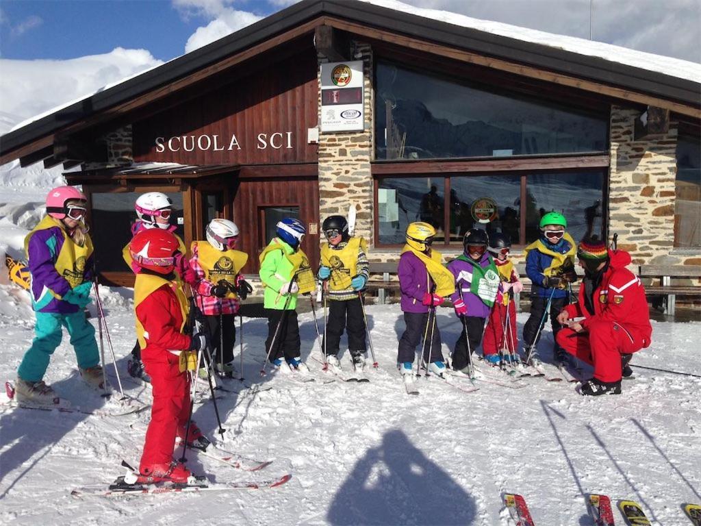 Hotel Letterario Locanda Collomb La Thuile Luaran gambar