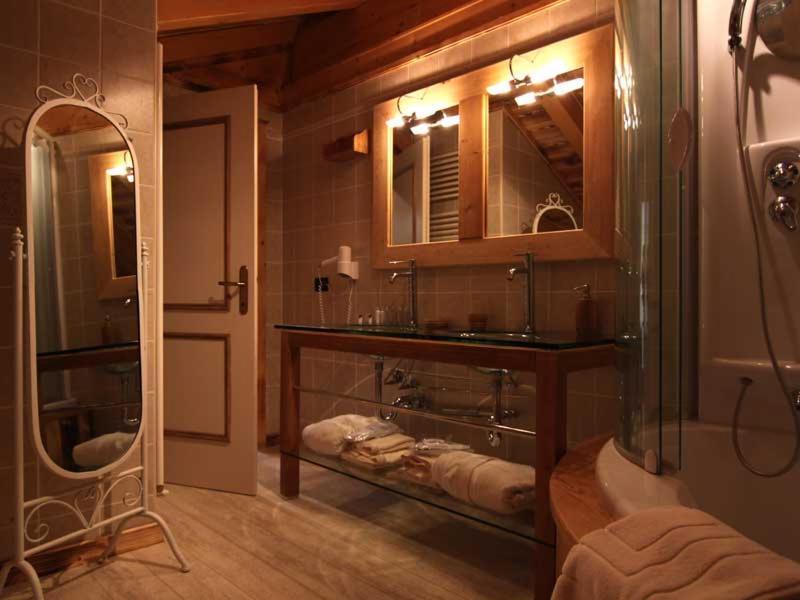 Hotel Letterario Locanda Collomb La Thuile Luaran gambar