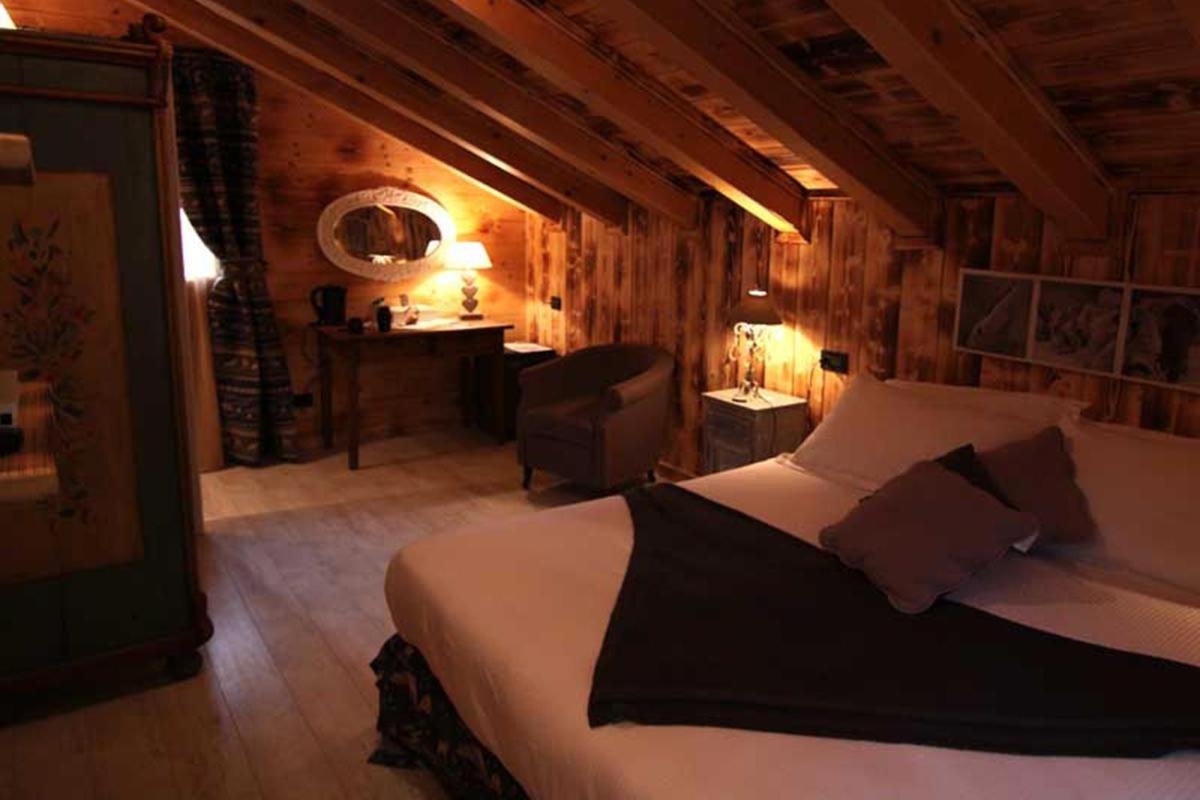 Hotel Letterario Locanda Collomb La Thuile Luaran gambar