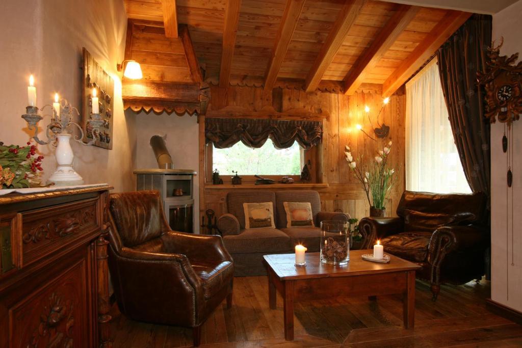 Hotel Letterario Locanda Collomb La Thuile Luaran gambar