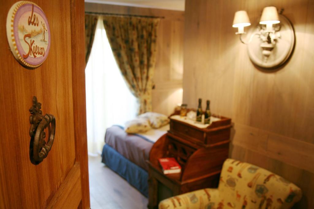 Hotel Letterario Locanda Collomb La Thuile Luaran gambar