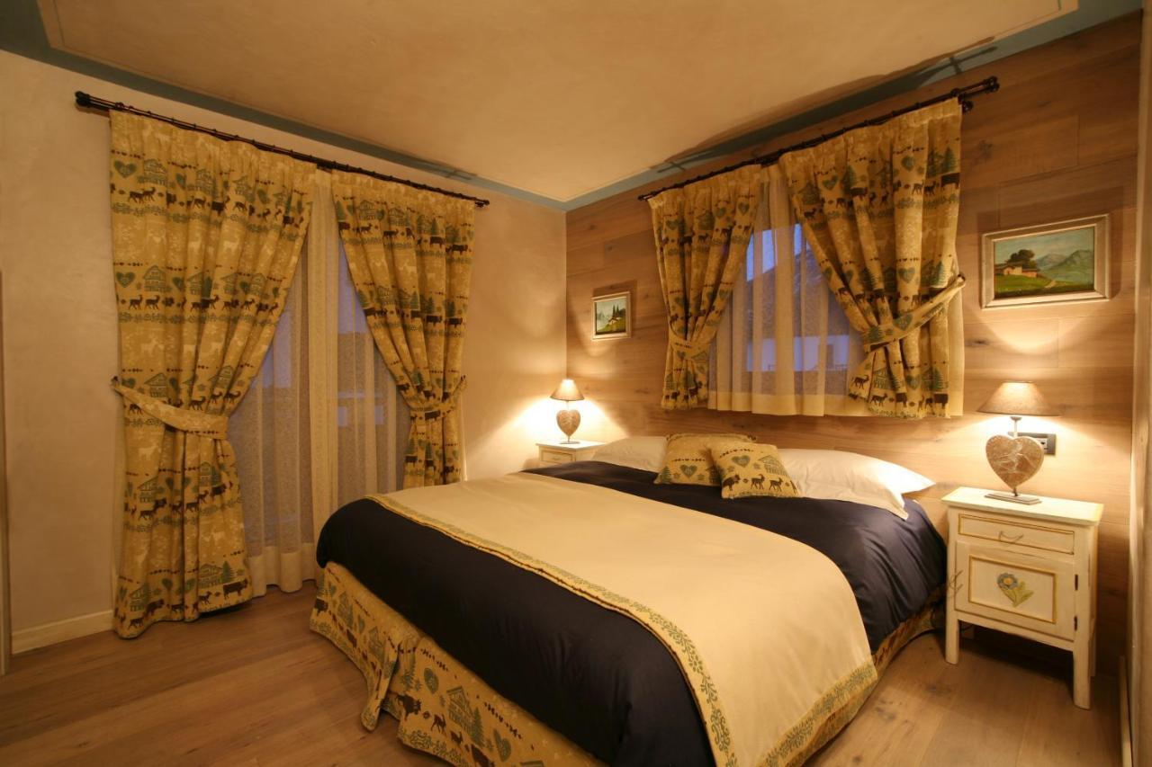 Hotel Letterario Locanda Collomb La Thuile Bilik gambar